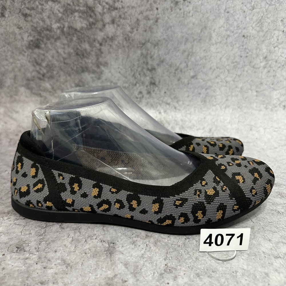 Clarks Cloudsteppers Carly Wish Flats Women 8.5 Gray Leopard Knit Slip On